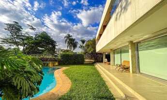 Imagem 5: Casa a venda no Alto de Pinheiros com 4 quartos sendo 4 suites, lazer completo com piscina