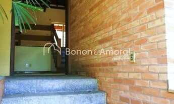 Imagem 3: Casa de Condomínio com 4 Quartos e 6 banheiros à Venda no Jardim Sorirama