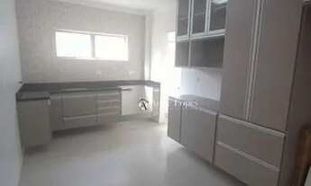 Imagem 2: Oporttunidade!!!Apartamento reformado em prédio com elevador, excelente localização!Marapé