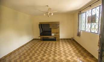 Imagem 2: Casa para venda possui 155 metros quadrados com 3 quartos em Centro - Itaguaí - RJ