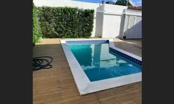 Imagem 2: Vendo excelente casa com 4 suites e piscina no Bessa toda projetada
