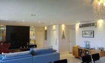 Imagem 5: Apartamento mobiliado com 220m² de área útil, 3 vagas de garagem, amplo living, varanda go