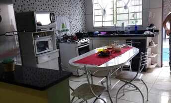 Imagem 4: Casa para Venda em Pouso Alegre, Loteamento São Cristóvão, 4 dormitórios, 1 suíte, 1 banh