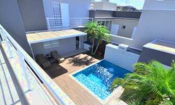 Imagem 3: Casa de condomínio para venda tem 230m2 com 3 suites, sendo 2 com closet