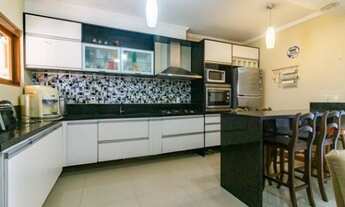 Imagem 7: Casa de condomínio, 208m2, 3 quartos, 1 suíte c/sacada, piscina, garagem fechada