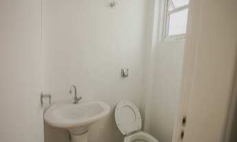 Imagem 4: Edifício com super laser na melhor rua do bairro! Apartamento reformado, claro e tranquilo