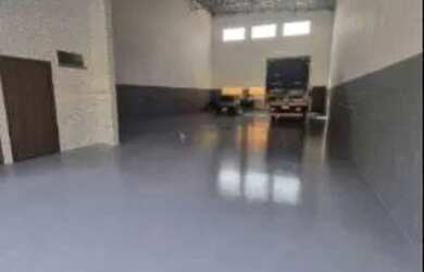 Imagem 7: Galpão para locação com chão epoxi