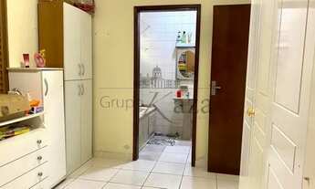 Imagem 2: Casa a Venda - Bosque dos Eucaliptos - 03 Dorms - 200m²