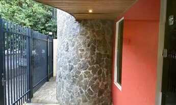 Imagem 2: Casa para aluguel e venda tem 352 metros quadrados com 4 quartos em Vila Mendonça - Araçat