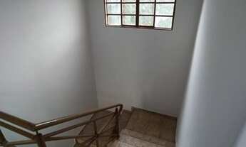 Imagem 6: Casa sobrado com 3 quartos - Bairro Setor Santos Dumont em Goiânia