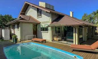 Imagem: Casa de 6 quartos em Jurerê Internacional