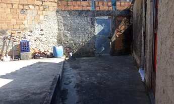 Imagem 3: Vendo terreno com duas casas