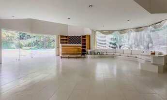 Imagem 7: Casa assobradada ao lado do Parque Alfredo Volpi e Jockey Club