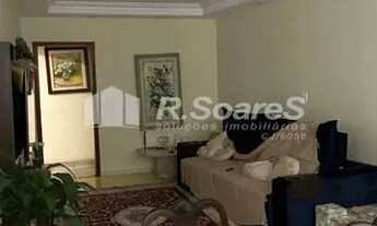 Imagem: Casa com nove quartos, 408m2, Rua Bom Pastor