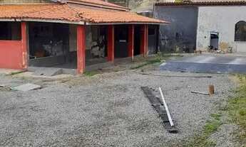 Imagem: Alugo terreno amplo com casa atrás da avenida