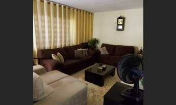 Imagem 3: Casa com 4 quartos com vista para o parque da cidade