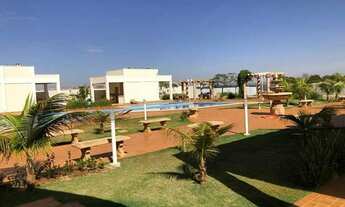 Imagem 2: Vende se ou trocar este sobrado no cond.portal das flores em Sert