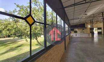 Imagem 7: Chácara para eventos com salão para 500 pessoas sentadas e casa principal com 4 dormitório