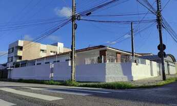 Imagem: Casa com cinco quartos na torre (av. Nossa