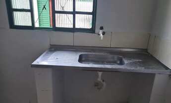 Imagem 7: PATICULAR ALUGA CASA DE FUNDOS COM 2QTS SALA COZINHA BANHEIRO FORRADA CERÂMICA GARAGEM PR