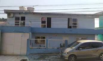 Imagem 1: Sobrado para venda com 200 metros quadrados com 4 quartos em Nações - Balneário Camboriú