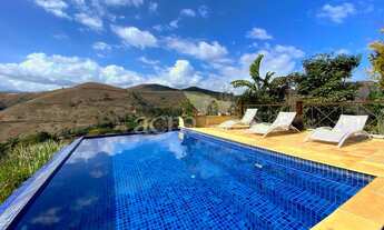 Imagem 3: Confortável casa de condomínio com 4 suítes. Linda vista!