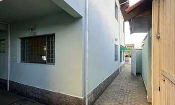 Imagem 2: Sobrado para aluguel tem 300 metros quadrados com 4 quartos