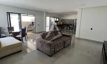 Imagem: Vendo no Bairro Ilda sobrado com 3 suítes