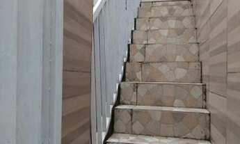 Imagem 2: Alugo primeiro andar (parte de cima apenas) ?