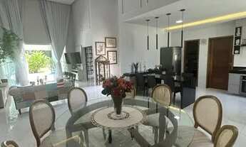 Imagem 7: Casa de condomínio para venda possui 251 metros quadrados com 4 quartos