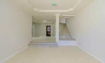 Imagem 7: SOBRADO SHOW COM 4 QUARTOS, SUÍTE E CHURRASQUEIRA!