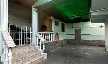 Imagem 4: Sobrado para aluguel tem 300 metros quadrados com 4 quartos