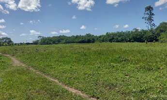 Imagem 3: Propriedade espetacular em aldeia!!! perto do asfalto, com água e muito verde!!!