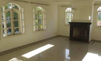 Imagem 7: Casa de condomínio para aluguel tem 400 metros quadrados com 5 quartos