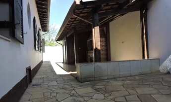 Imagem 7: Casa para venda possui 220 metros quadrados com 3 quartos