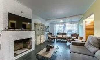 Imagem: Casa para Venda - 370m², 3 dormitórios