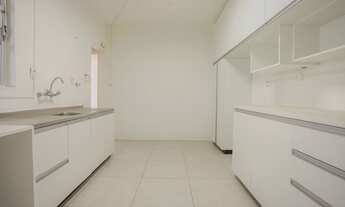 Imagem 6: Edifício com super laser na melhor rua do bairro! Apartamento reformado, claro e tranquilo