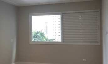 Imagem 7: 3 quartos sendo 1 suite (com grande Walk-in closet) e 2 quartos grandes dividindo 1 banhei