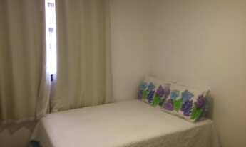 Imagem 2: Lindíssimo em Muro alto, bem ventilado, de frente para a Piscina - Oportunidade!