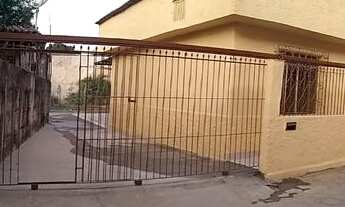 Imagem: Aluga-se Casa- Limoeiro