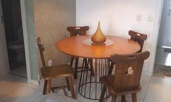 Imagem 2: Paralela 2/4 finamente mobiliado e decorado, amplo, Varanda e 01 vaga privativa