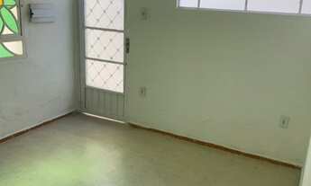 Imagem 2: Casa para aluguel tem 10 metros quadrados com 2 quartos em Jardim Garcez - Taubaté - SP