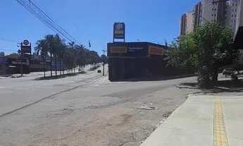 Imagem 2: Casa localizada no Setor Aeroporto/com 8 barracões