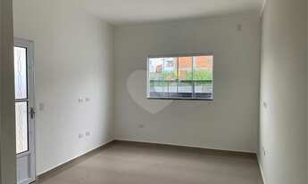 Imagem 3: Casa geminada disponível para venda no Bairro Estoril em Taubaté - SP