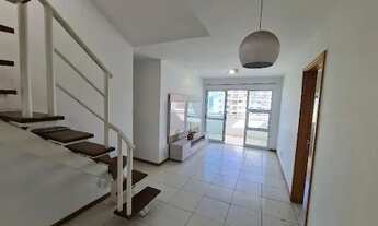 Imagem 2: ALUGO Cobertura de 2 quartos, com churrasqueira e piscina, 2 vagas, vista livre, Av. das A