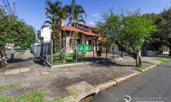 Imagem 2: PORTO ALEGRE - Casa Padrão - Partenon