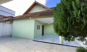 Imagem: Casa espaçosa, com 3 quartos, nascente