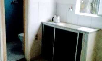 Imagem: Quarto com banheiro e cozinha independente