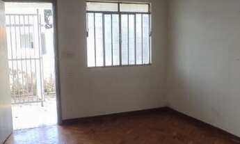 Imagem 5: Casa para Locação em Londrina, Vila Nova, 4 dormitórios, 1 suíte, 2 banheiros, 2 vagas