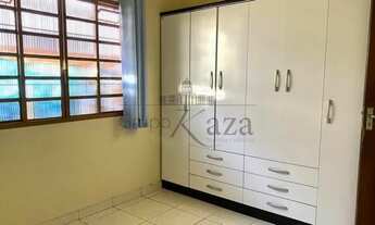 Imagem 4: Casa a Venda - Bosque dos Eucaliptos - 03 Dorms - 200m²